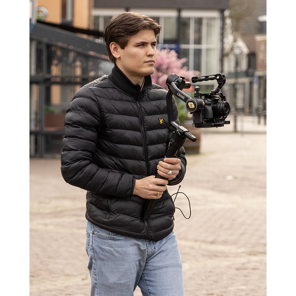 Videomaker van MTW Media Vision met camera op gimbal